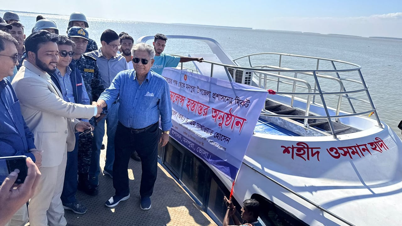 উপকূলবাসীর স্বাস্থ্যসেবায় ‘শহীদ ওসমান হাদি ওয়াটার অ্যাম্বুলেন্স’