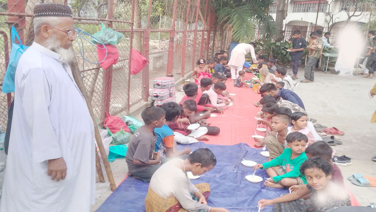 অসহায়দের পাশে হাফেজ ইব্রাহীম