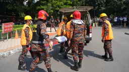হাইকোর্টে ফায়ার সার্ভিসের প্রশিক্ষণ ও উদ্ধার মহড়া