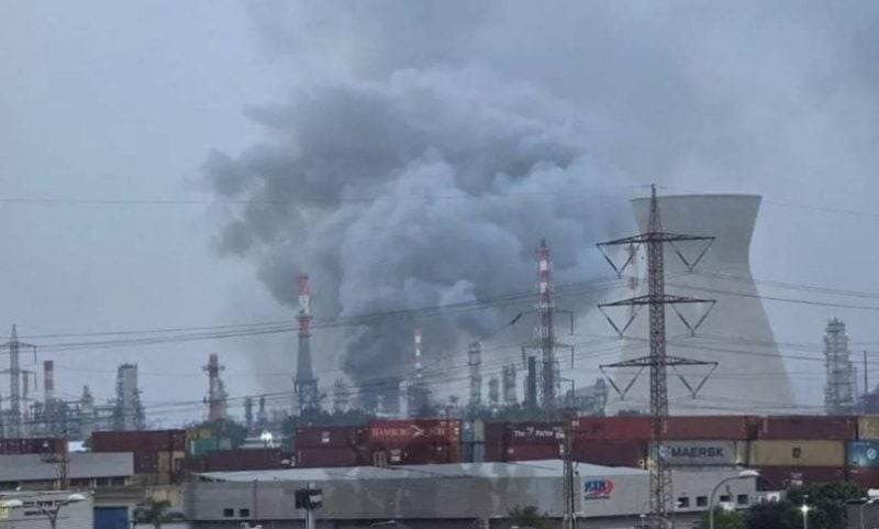 ইসরাইলের বৃহৎ বিদ্যুৎকেন্দ্রে ক্ষেপণাস্ত্র হামলা চালিয়েছে ইরান