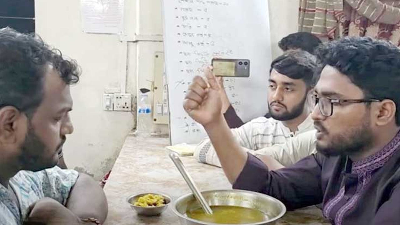 ঢাবির সূর্যসেন হল ক্যান্টিনে অব্যবস্থাপনা, যে পদক্ষেপ নিলেন ভিপি