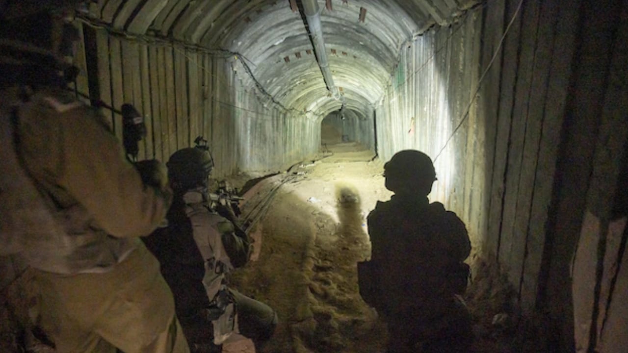 টানেল থেকে নিরাপদে বের হওয়ার সুযোগ চাইল হামাস যোদ্ধারা
