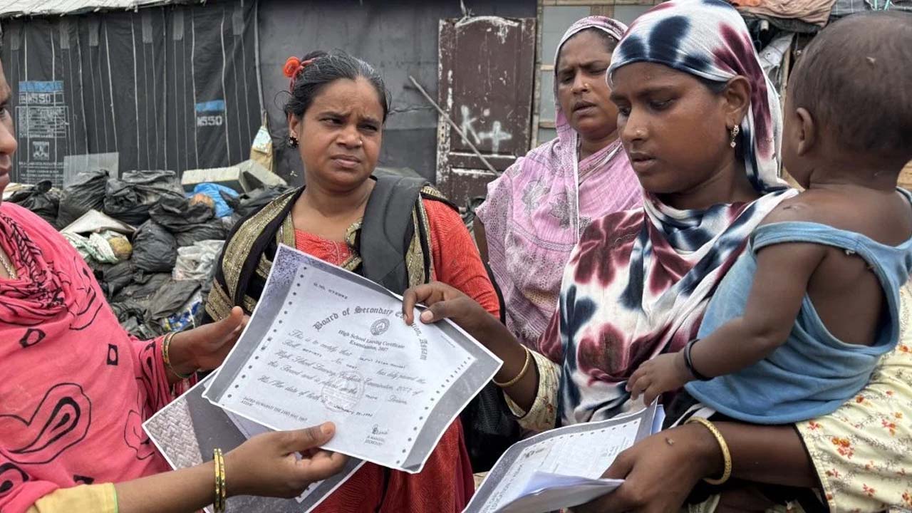 হরিয়ানায় বাংলা বললেই নিয়ে যাওয়া হচ্ছে ডিটেনশন ক্যাম্পে