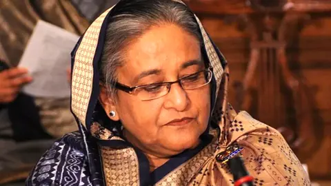 হাসিনাকে ধরে আনব, তার জন্য মৃত্যুদণ্ড অপেক্ষা করছে: তথ্য উপদেষ্টা