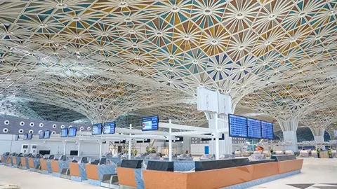 শাহজালাল বিমানবন্দরের থার্ড টার্মিনালে সেবা দিতে আগ্রহী চার আন্তর্জাতিক প্রতিষ্ঠান
