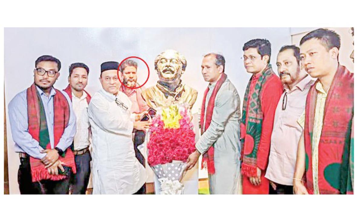 তৃতীয় শ্রেণির কর্মচারীর চোখ ধাঁধানো সম্পদ