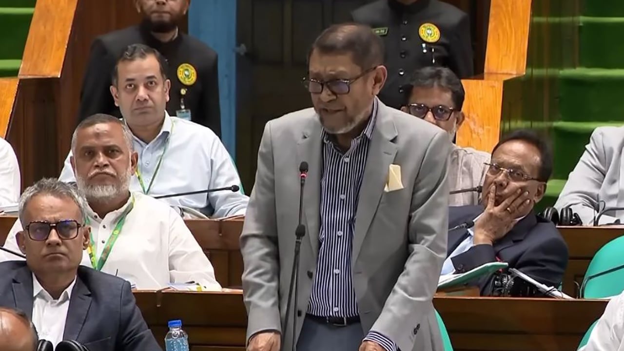 করোনার টিকা-সরঞ্জাম কেনায় কত খরচ, জানালেন স্বাস্থ্যমন্ত্রী