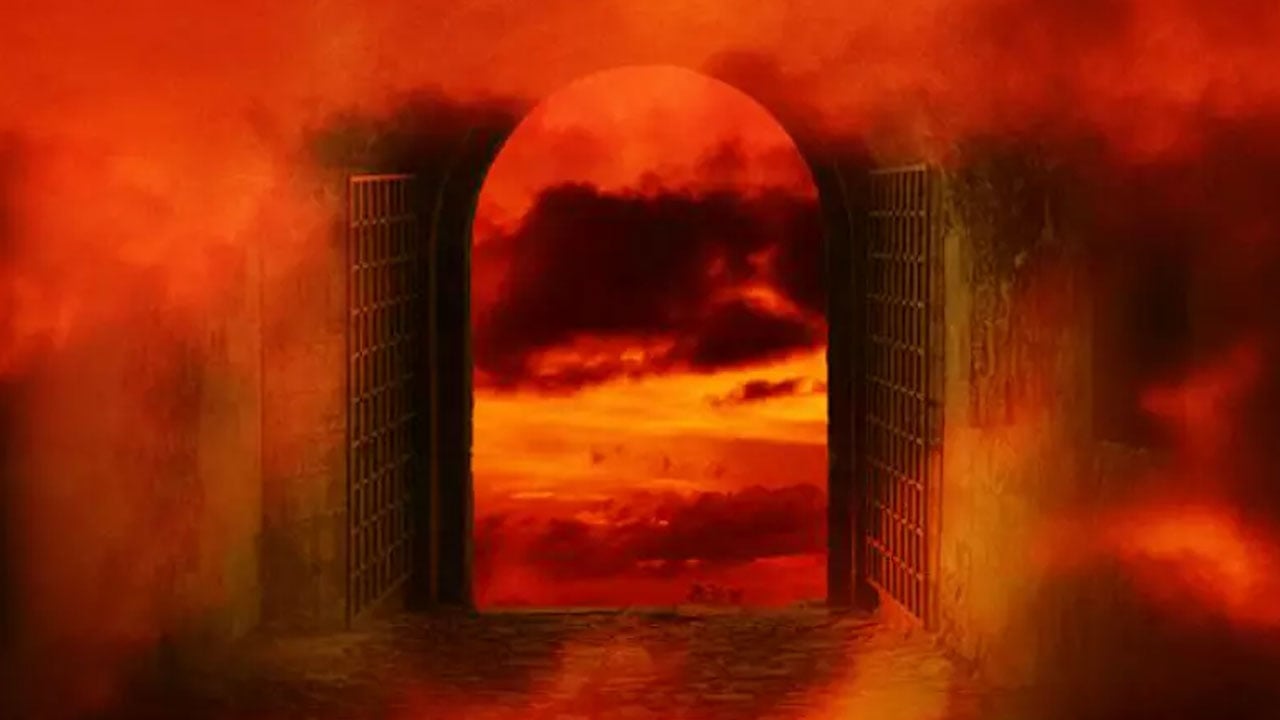 ষষ্ঠ তারাবি: শয়তান উলঙ্গপনা ও বেহায়াপনার পথ দেখায়