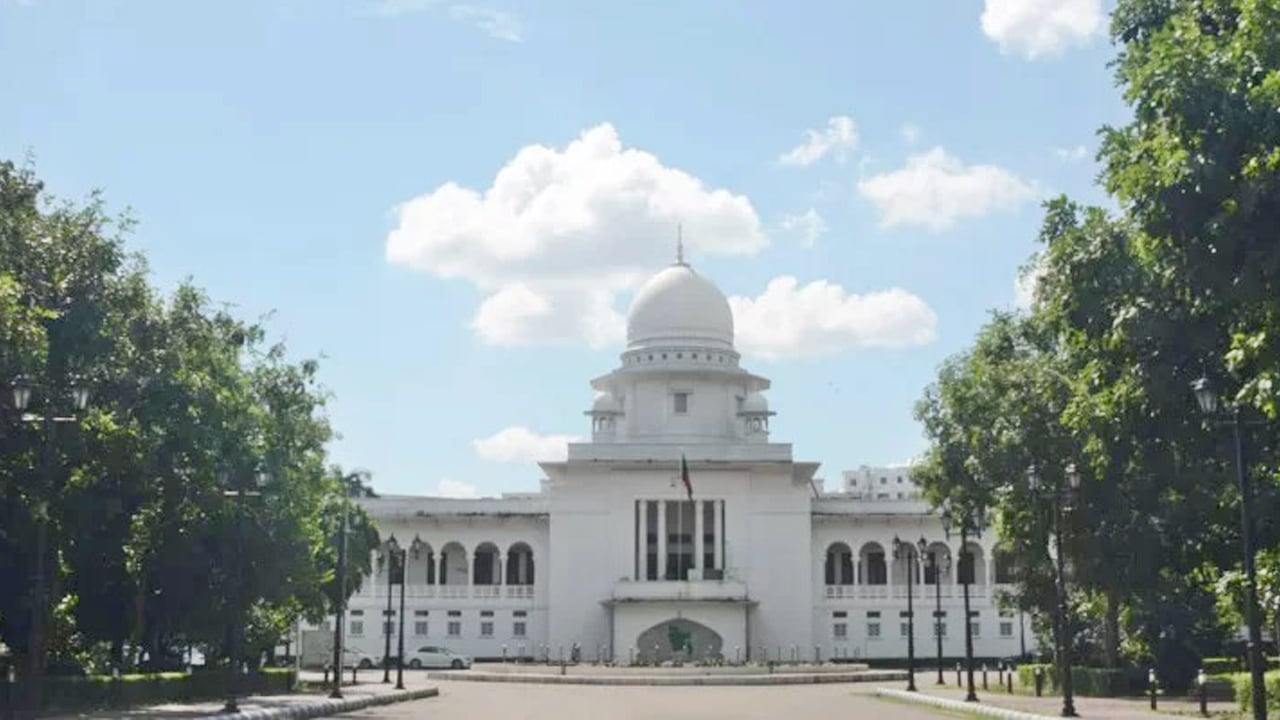 ৭০ অনুচ্ছেদের বৈধতা ও রাষ্ট্রপতি নির্বাচনের তফসিল স্থগিতের রিট খারিজ