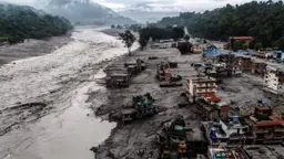 হিমাচলে ৯ ‘জলবোমা’, হিমবাহ গলে বাড়ছে ভয়