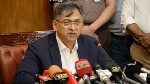 স্থানীয় সরকার নির্বাচন নিয়ে যে বার্তা দিলেন স্বরাষ্ট্রমন্ত্রী