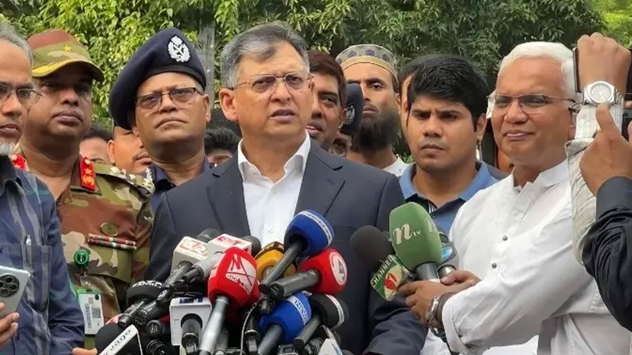 চাঁদাবাজ-সন্ত্রাসীদের আইনের আওতায় না আনলে আইনশৃঙ্খলা বাহিনীর বিরুদ্ধে ব্যবস্থা