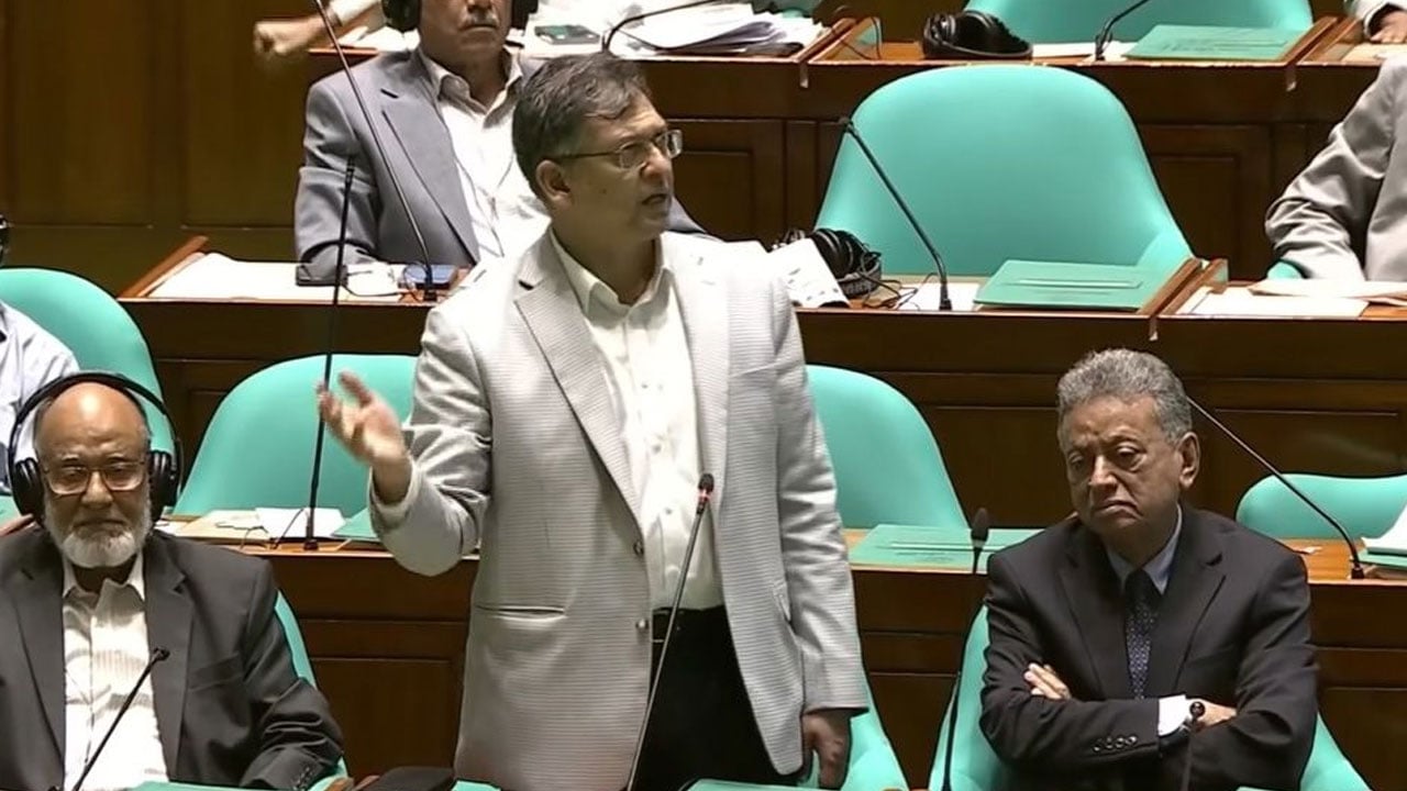 সংসদে যারা আছেন, কেউ ঋণ খেলাপি না: স্বরাষ্ট্রমন্ত্রী