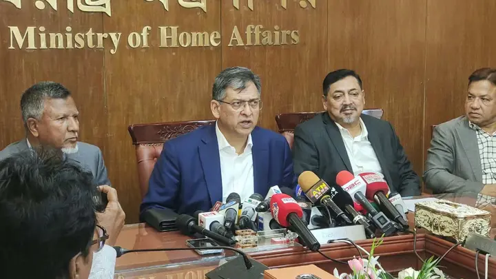 রাজনৈতিক পরিচয়ে বৈষম্য করা হবে না, পর্যায়ক্রমে প্রজ্ঞাপন হবে