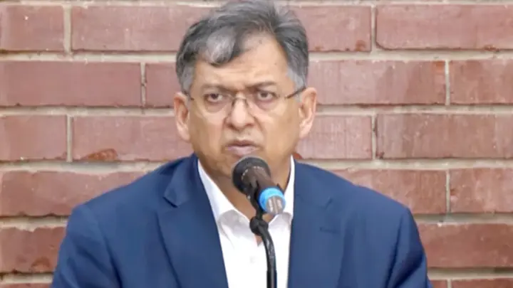 আইনের কঠোরতা বোঝাতে আইজিপি অসতর্কভাবে ‘ক্রসফায়ার’ শব্দ ব্যবহার করেছেন, সতর্ক করেছি: স্বরাষ্ট্রমন্ত্রী