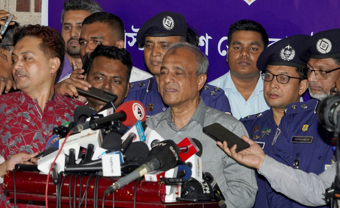 আইনশৃঙ্খলা বাহিনী ছাড়া অভিযান চালানোর কারো এখতিয়ার নেই