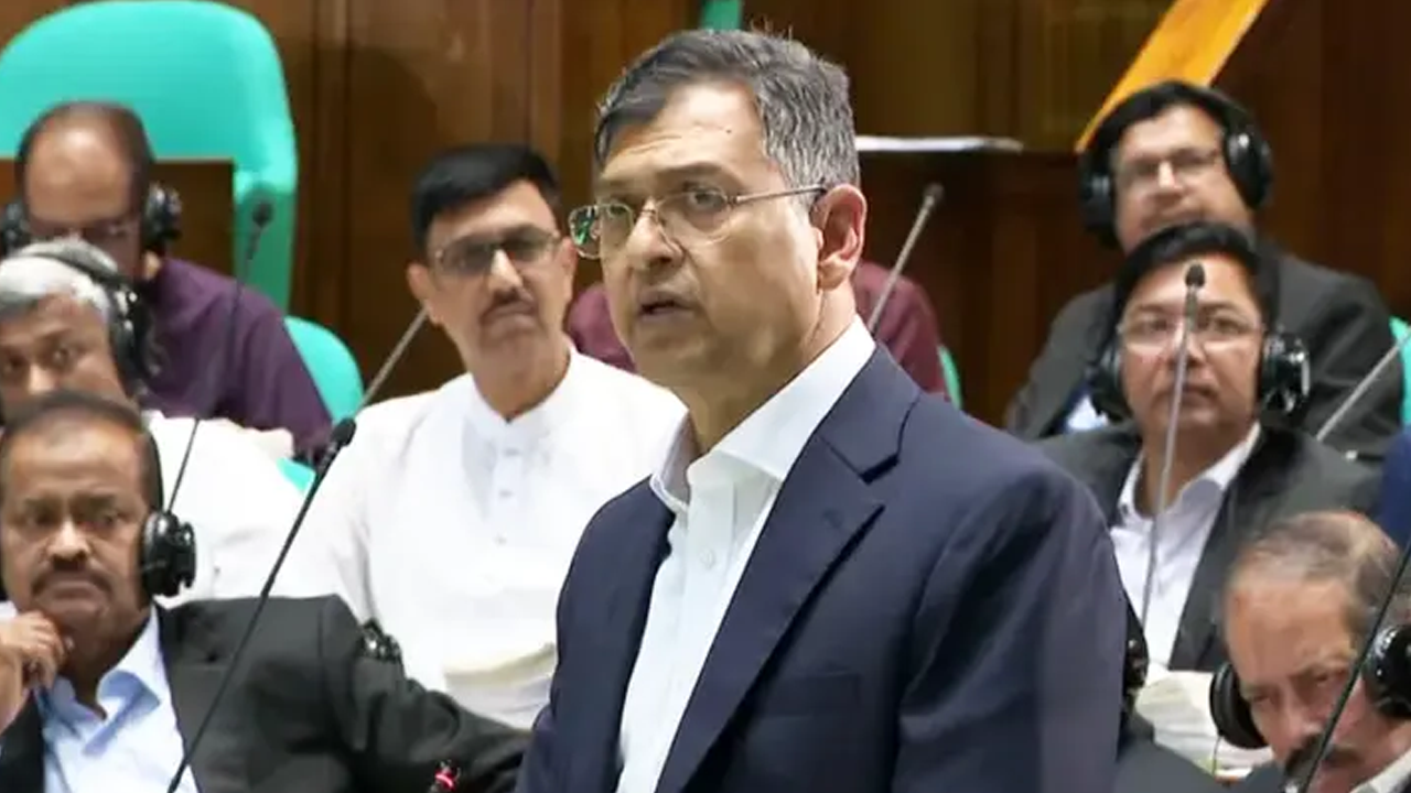 পুলিশে দলীয় নিয়োগের তদন্ত শেষ পর্যায়ে, তথ্য প্রকাশের ঘোষণা স্বরাষ্ট্রমন্ত্রীর