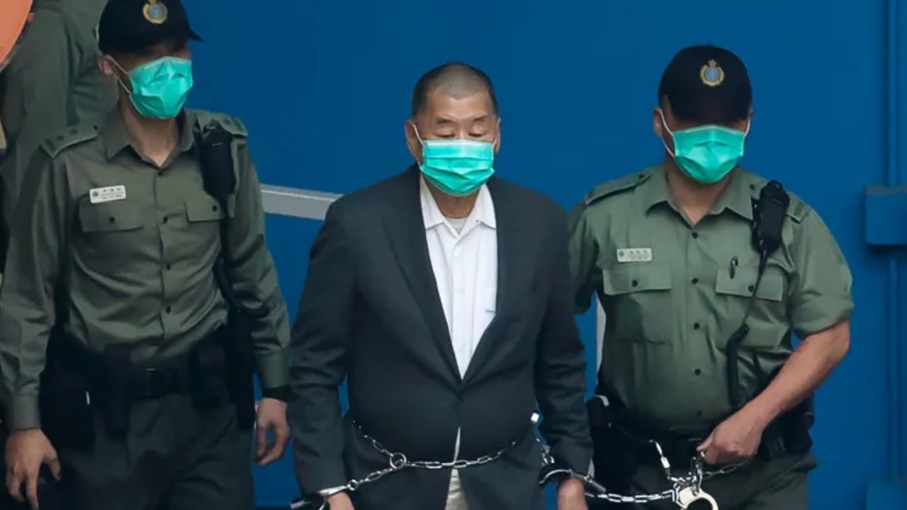 হংকংয়ের মিডিয়া মোগল জিমি লাইয়ের ২০ বছরের কারাদণ্ড