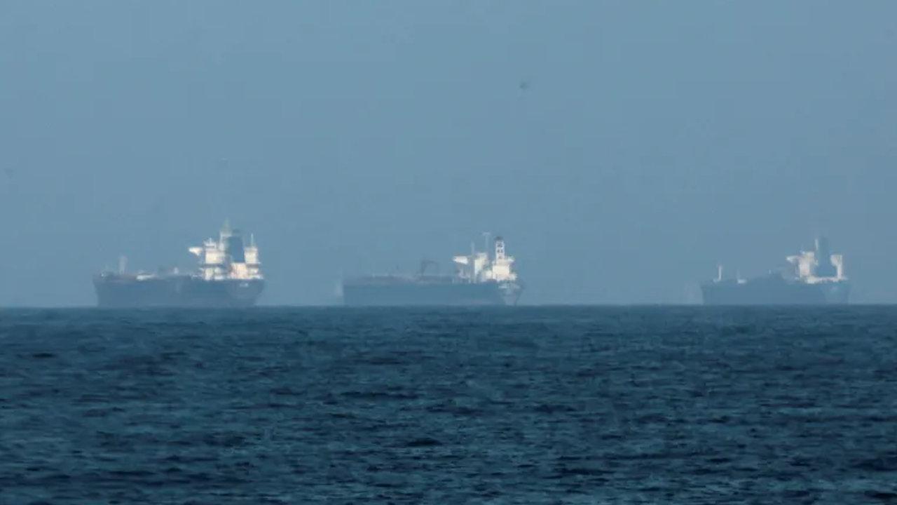 হরমুজ প্রণালী পুরোপুরি আইআরজিসির নিয়ন্ত্রণে: ইরান