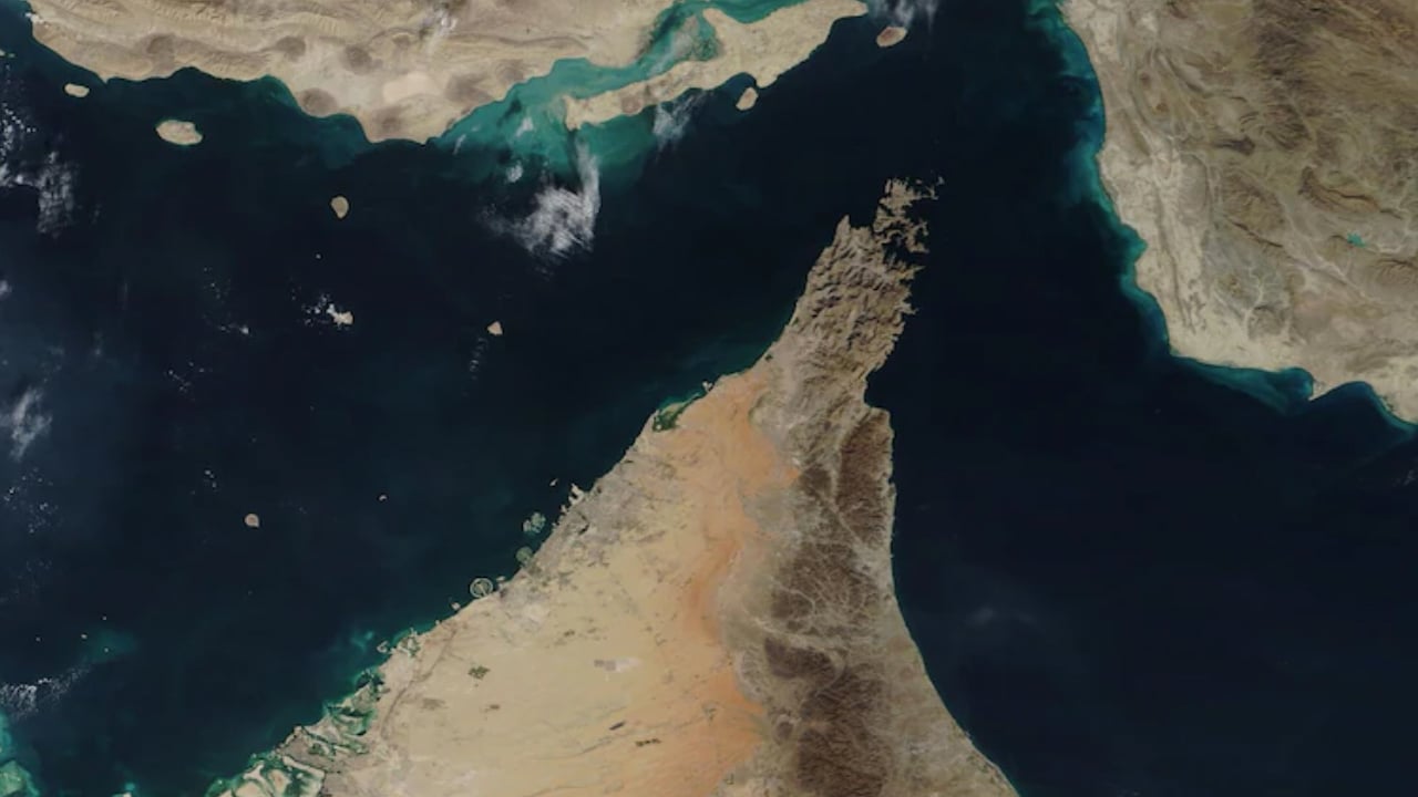 হরমুজ প্রণালিতে ফেলে রাখা মাইন খুঁজে পাচ্ছে না ইরান