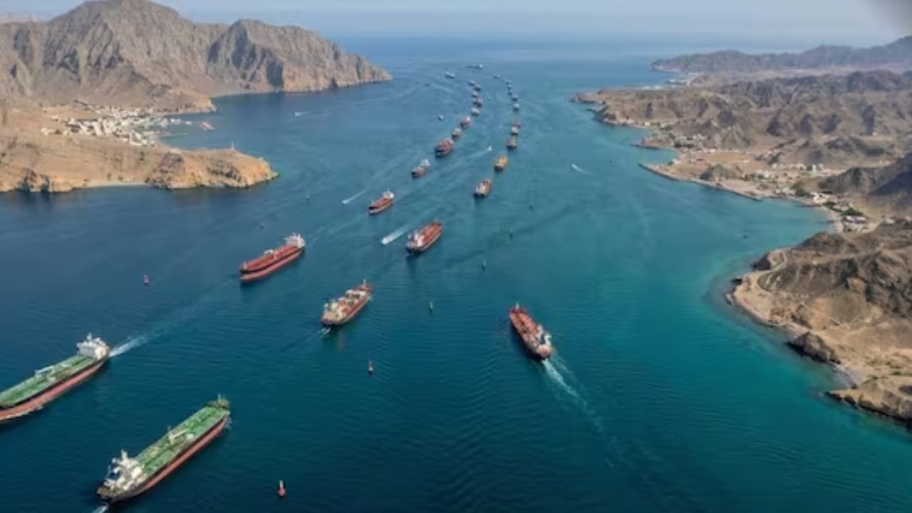 যুদ্ধ বন্ধে ইরানের নতুন শর্ত, শত শত কোটি ডলার আয়ের লক্ষ্য