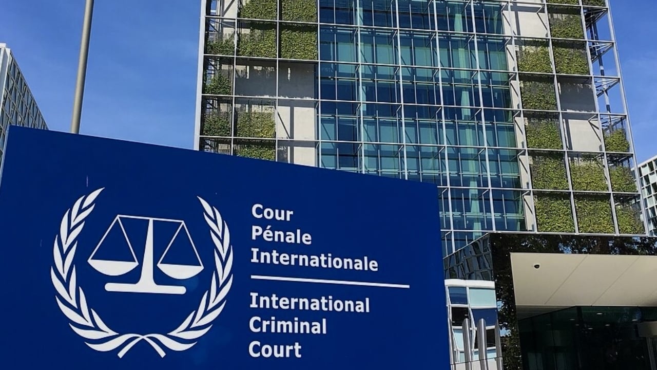 আইসিসির কাছে নিরীহ মানুষের ওপর হামলার প্রমাণ দাখিল ইরানের