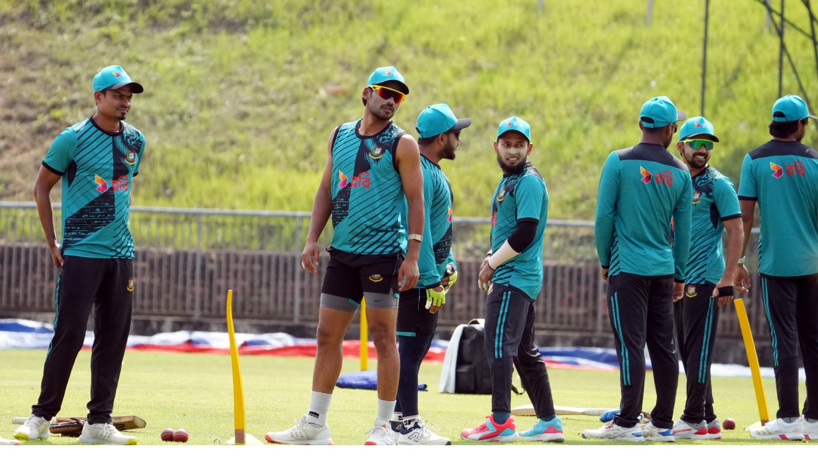 সিলেটে বৃষ্টিবিঘ্নিত অনুশীলন