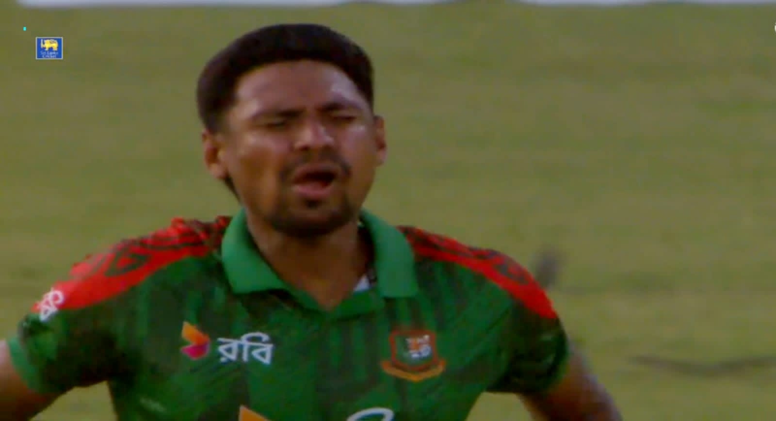 চোট পেয়ে মাঠ ছাড়লেন মোস্তাফিজ