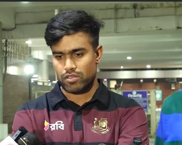 এমন ভুল ১২ বছরের বাচ্চারাও করে না: আকবর