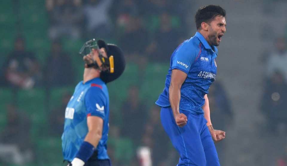 ইংলিশদের বিদায় করে   টিকে রইল আফগানরা
