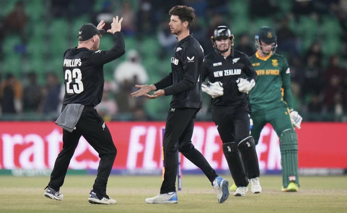 দক্ষিণ আফ্রিকাকে হারিয়ে ফাইনালে নিউজিল্যান্ড