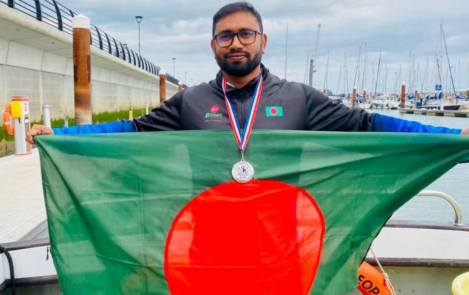 আটলান্টিকে সাঁতার কাটা
রূপকথার গল্পের মতো