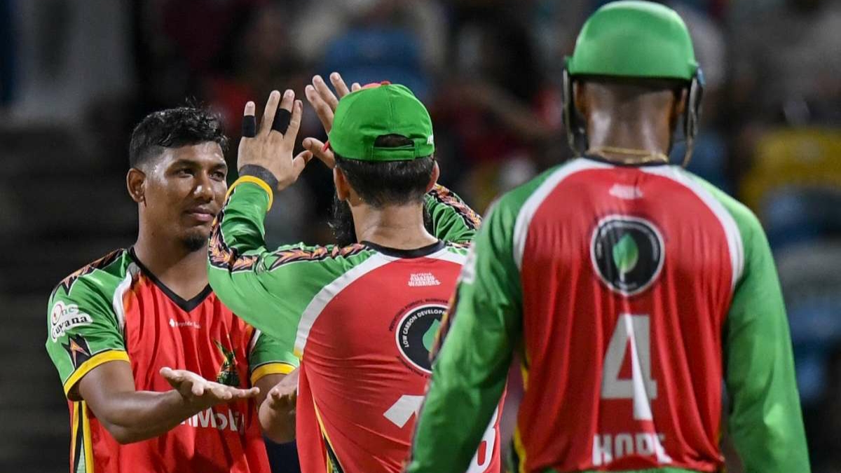 সিপিএলের দুই ক্রিকেটারের ওপর বন্দুকধারীর হামলা