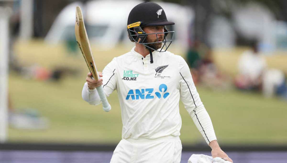 কনওয়ের ডাবল সেঞ্চুরিতে রান পাহাড়ে কিউইরা