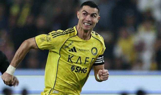 আর্সেনাল-সিটির জয়ের রাতে রোনালদোর ম্যাজিক