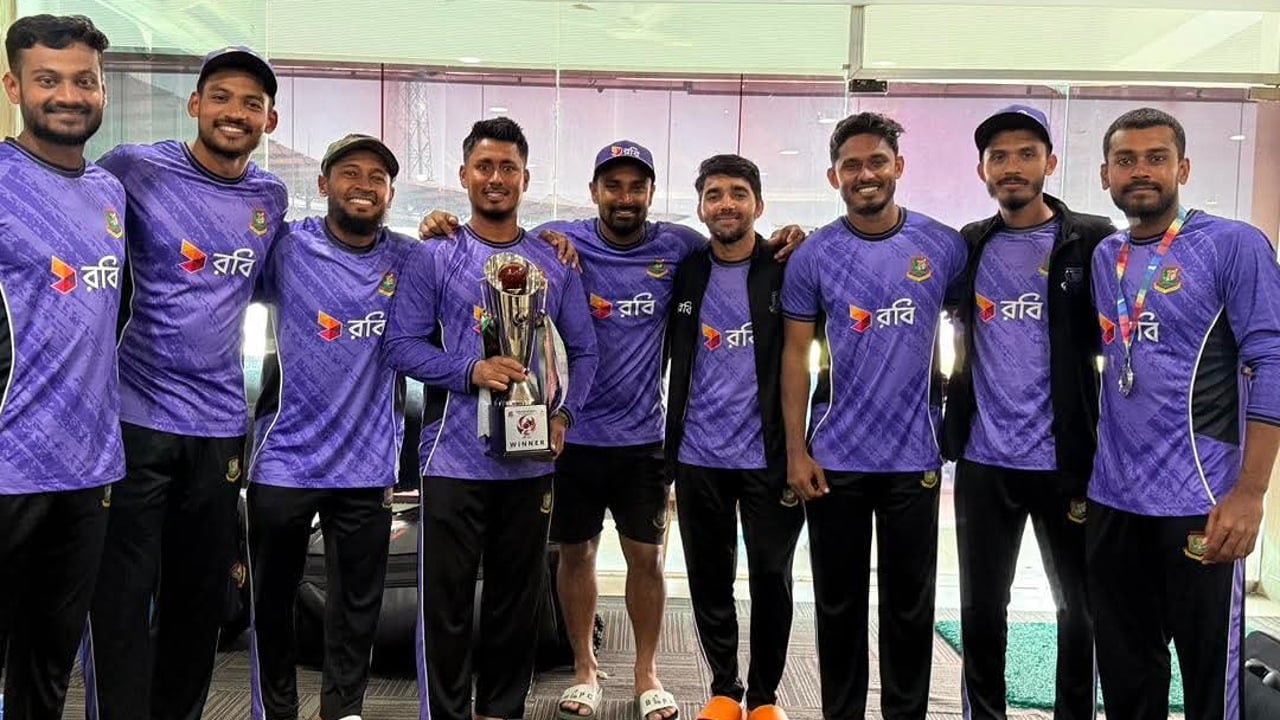 ব্যাটারদের প্রশংসায় আশরাফুল, ‘নিজেকে ভাগ্যবান মনে হচ্ছে’
