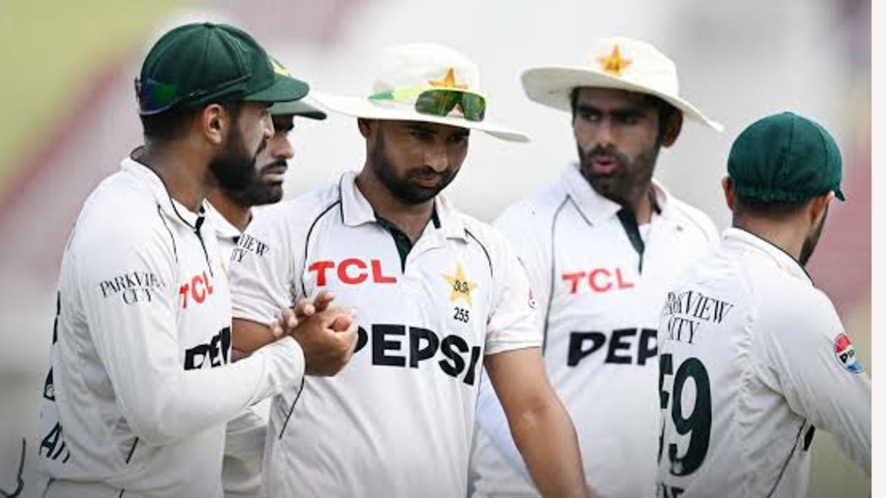 পাকিস্তানের হোয়াইটওয়াশে ক্ষুব্ধ সাবেক তারকারা, বাংলাদেশের প্রশংসায় আকরাম-রমিজ