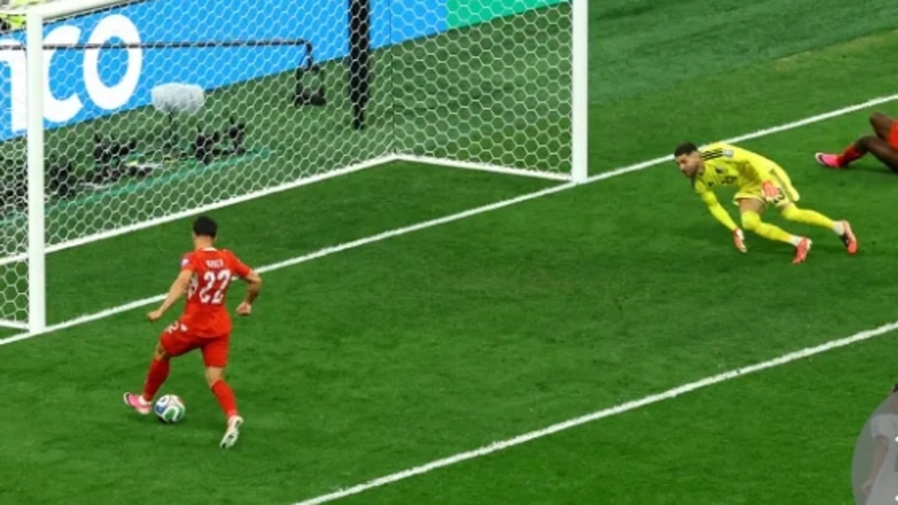 এই গোলও মিস হয়!