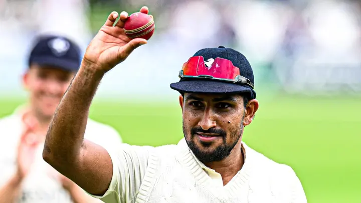 খালেদের আগুনে বোলিংয়ে কেন্টের প্রথম বিভাগে প্রত্যাবর্তন
