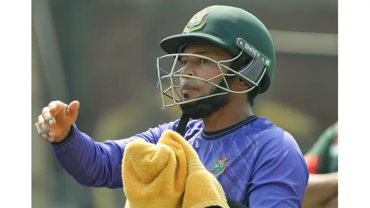 অনুশীলনে মুশফিকের চোট