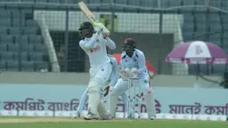 বৃষ্টিতে খেলা বন্ধ, জয়ের কাছে ওয়েস্ট ইন্ডিজ