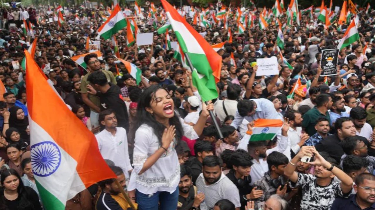 নয়া রাজনৈতিক চ্যালেঞ্জের মুখে মোদি, তরুণদের মন জয়ে ব্যর্থ বিজেপি 