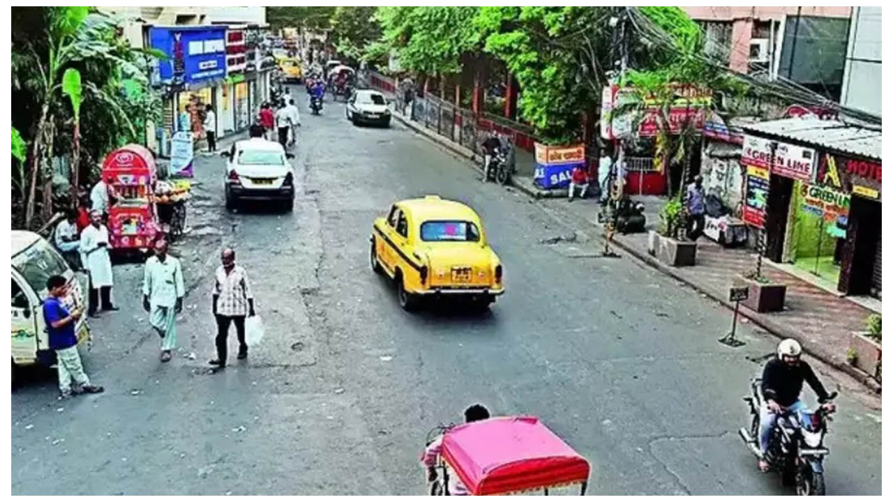 স্থলপথে ঢাকার পণ্য আসা বন্ধ, ক্ষতিগ্রস্ত পশ্চিমবঙ্গের ব্যবসায়ীরা