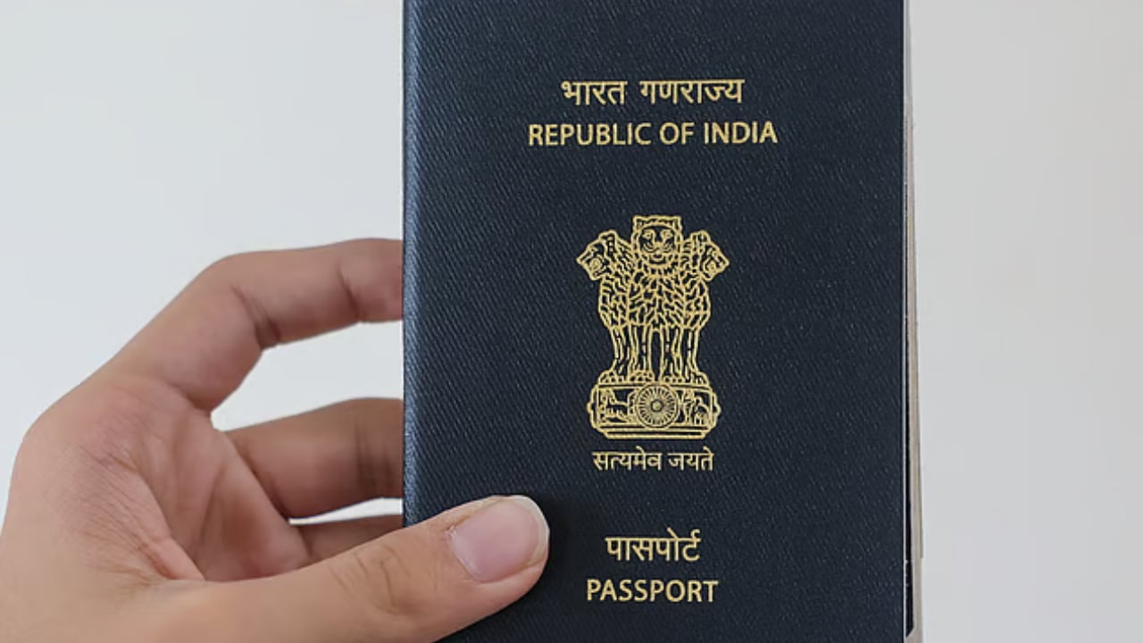ভারতীয় পাসপোর্ট ও ভিসা পরিষেবা স্থগিত করছে আমিরাত