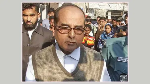 রাজউকের সাবেক চেয়ারম্যান ইকবালসহ ৮ জনের ১৪ বছর কারাদণ্ড 