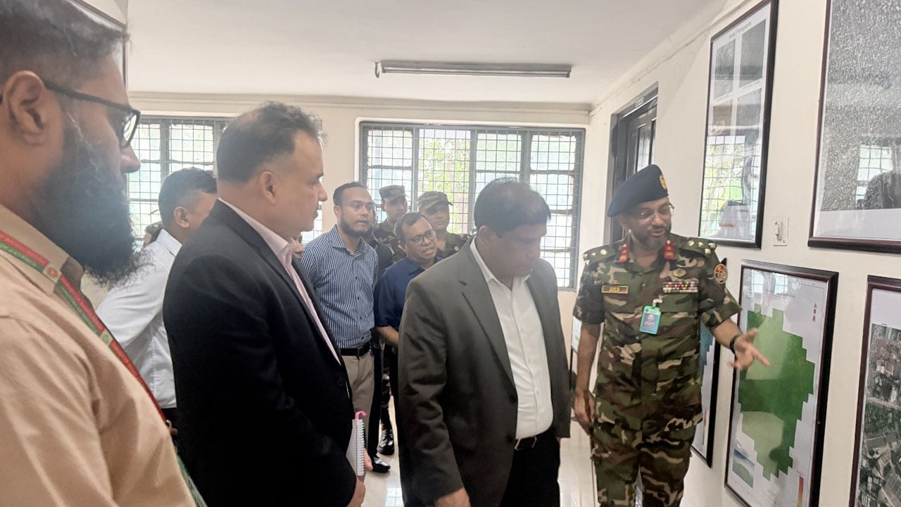 মানচিত্রে নির্ভুলতা, উন্নয়নে গতি ও জাতীয় নিরাপত্তায় নতুন শক্তি: প্রতিরক্ষা উপদেষ্টা
