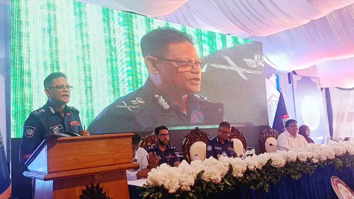 বিগত সরকার পাড়া-মহল্লায় মাদকের আখড়া তৈরি করেছিল: আইজিপি