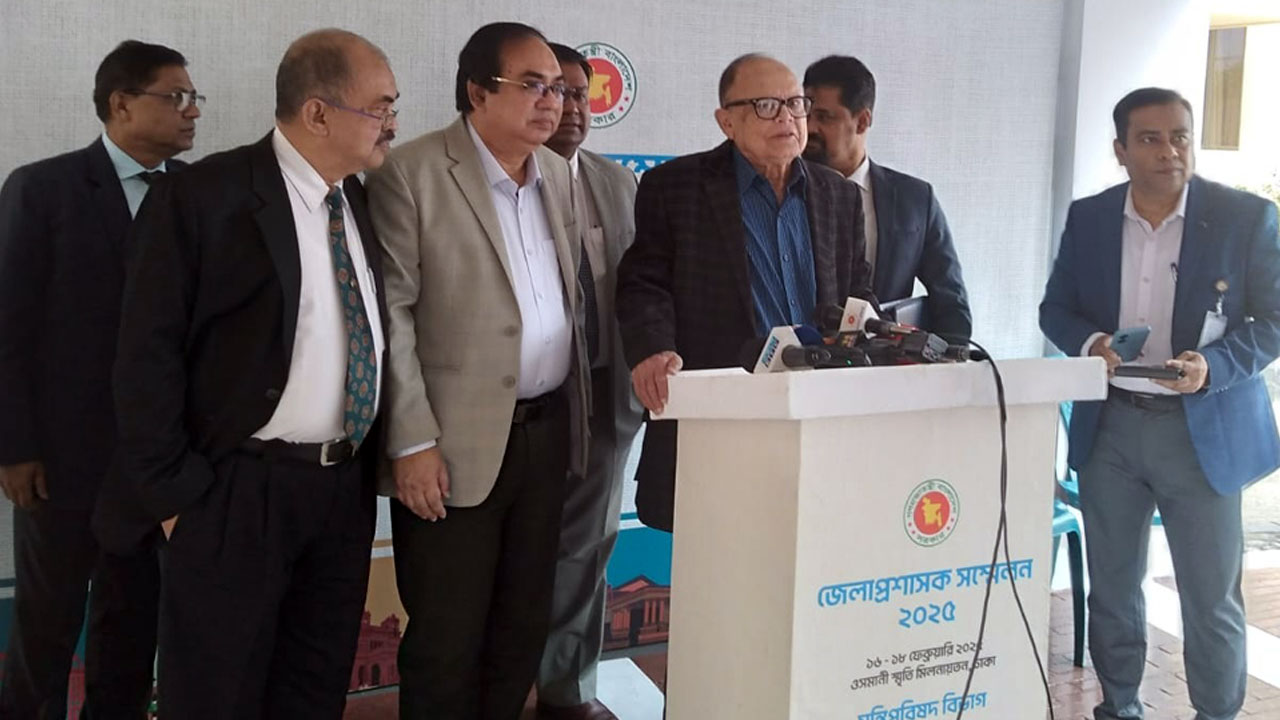 সারা দেশের ভূমি ব্যবস্থাপনা ডিজিটাল হবে: ভূমি উপদেষ্টা
