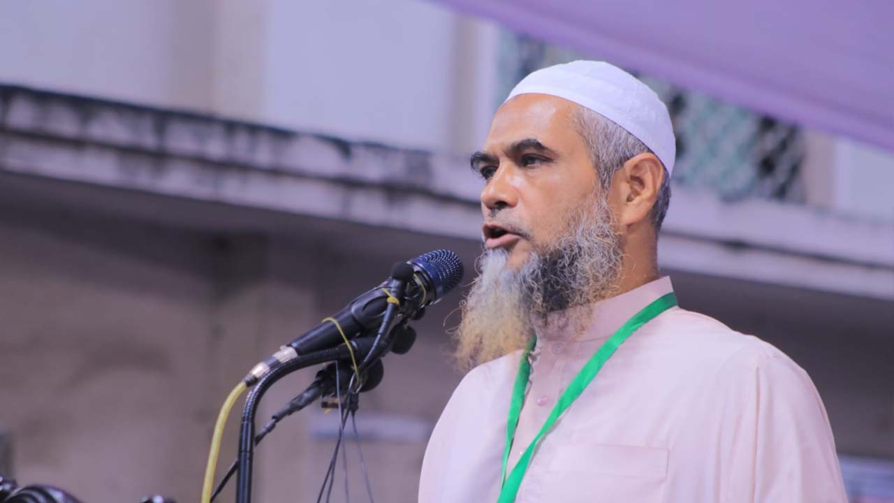 পশ্চিমা অপসংস্কৃতি চাপিয়ে দিলে দেশের মানুষ ঘরে বসে থাকবে না