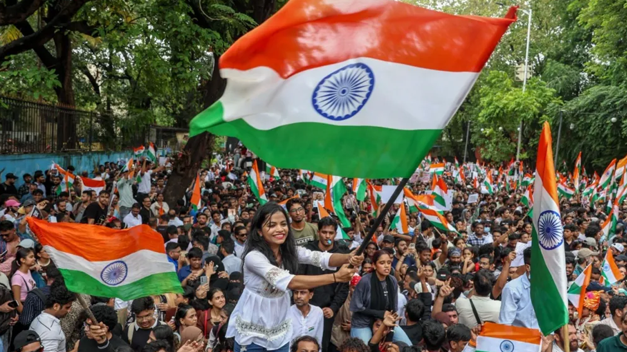 হিন্দুত্ববাদের চেয়ে গুরুত্বপূর্ণ কর্মসংস্থান